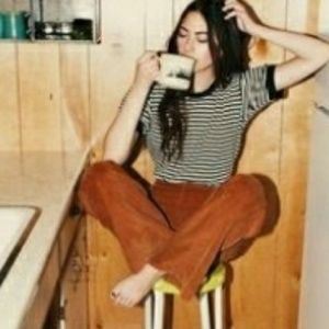 Meet your Posher, Leena